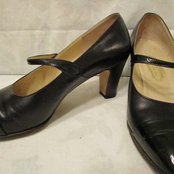 Yoshinoya Heels - Picture 3 of 7